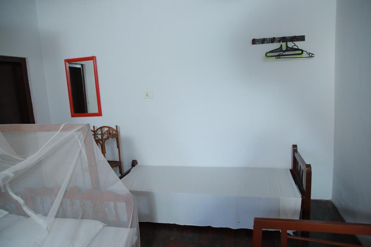 Malayalam Lake Resort Alappuzha ภายนอก รูปภาพ