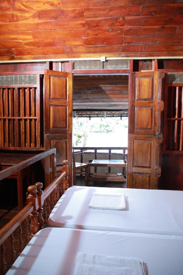 Malayalam Lake Resort Alappuzha ภายนอก รูปภาพ