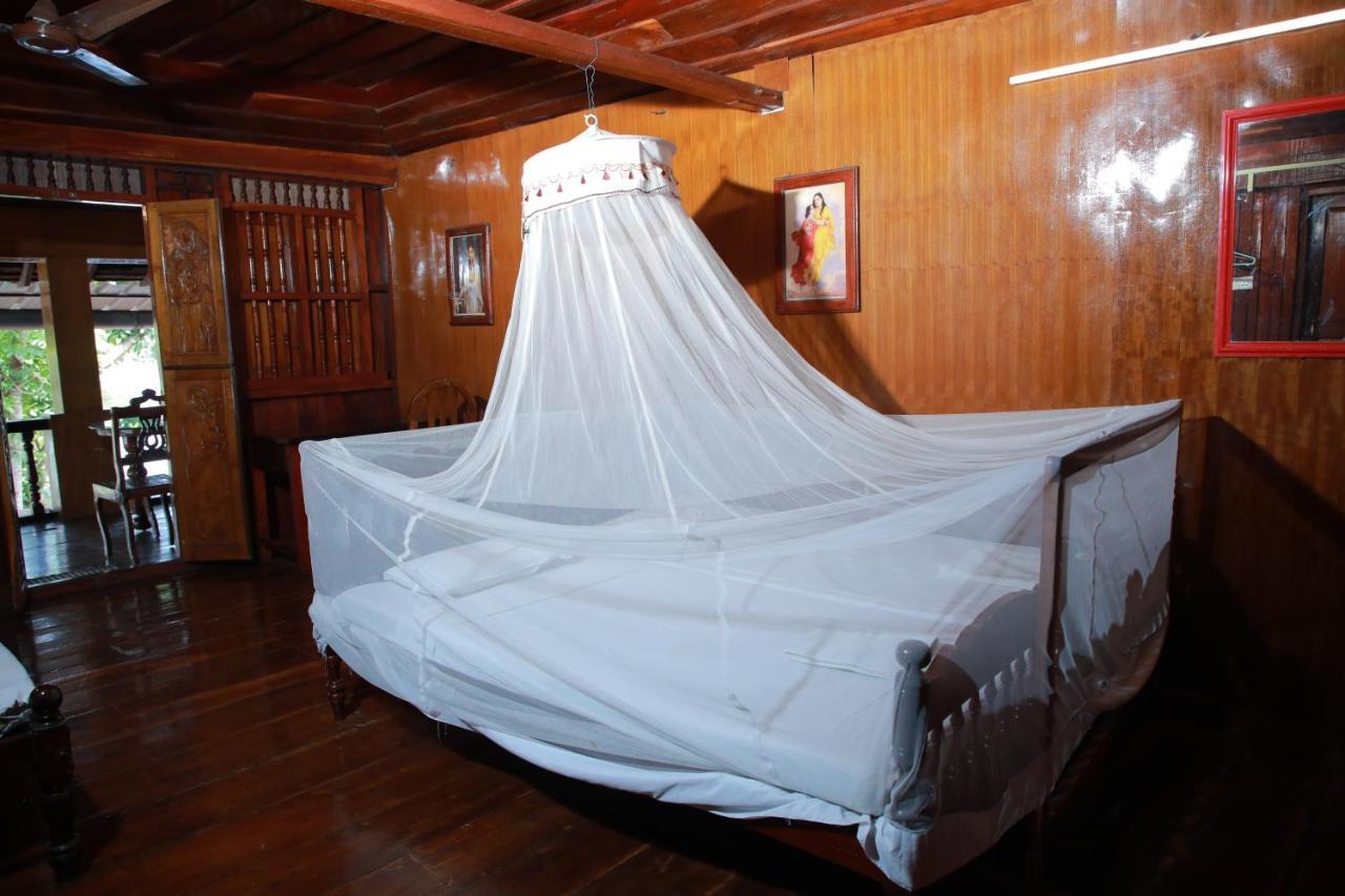 Malayalam Lake Resort Alappuzha ภายนอก รูปภาพ