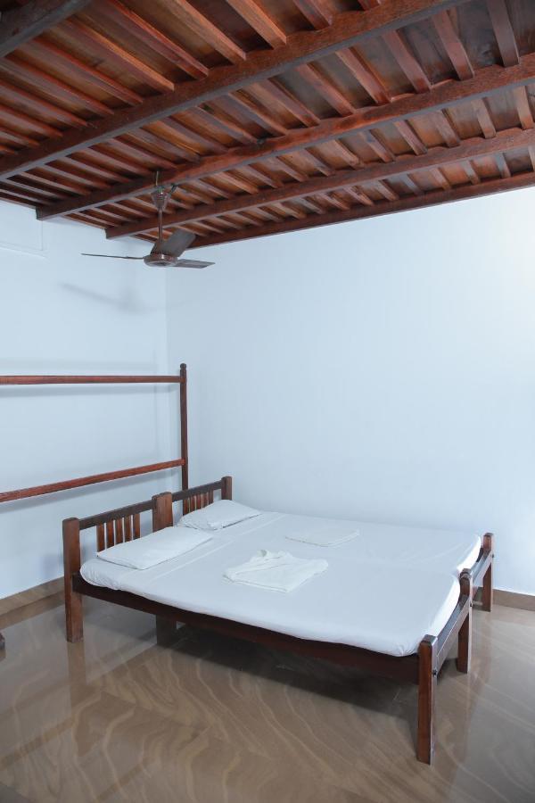 Malayalam Lake Resort Alappuzha ภายนอก รูปภาพ