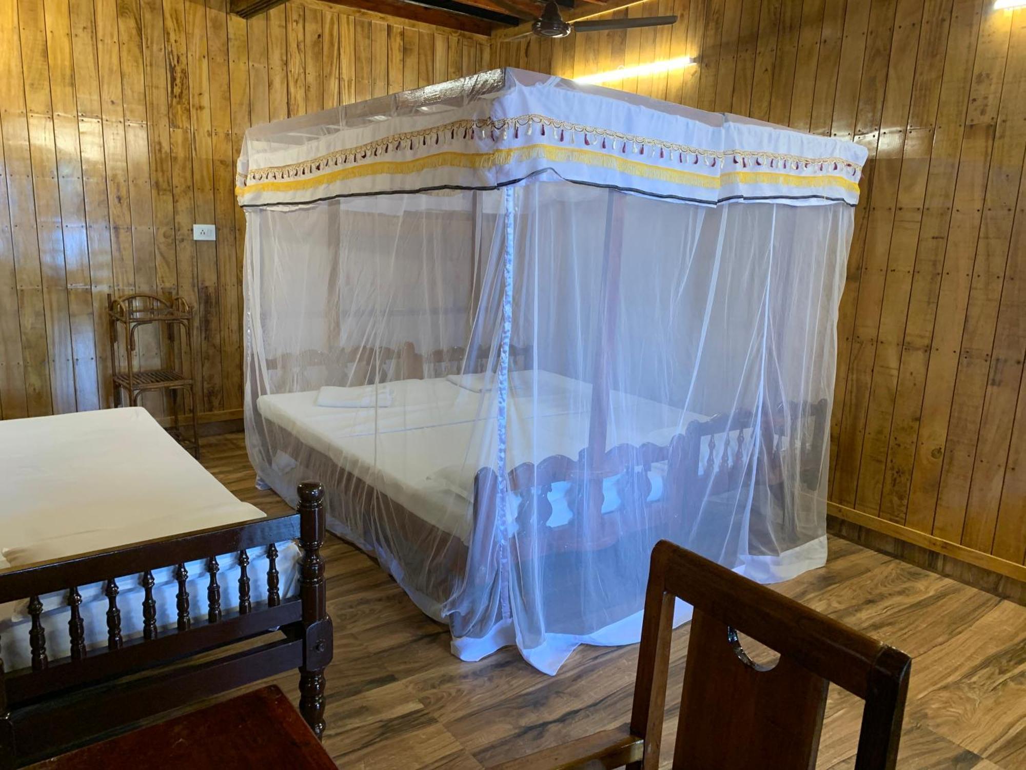 Malayalam Lake Resort Alappuzha ภายนอก รูปภาพ