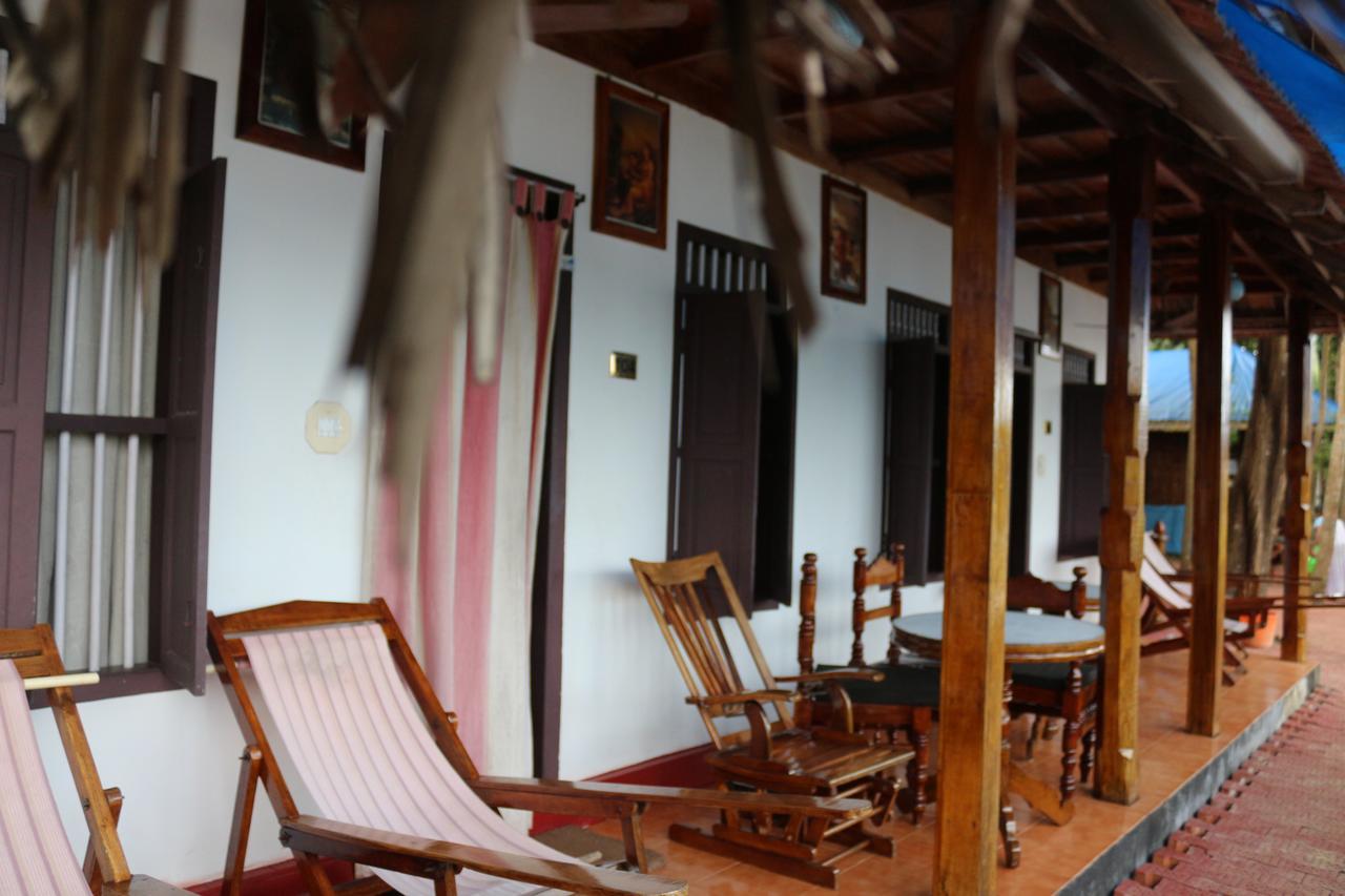 Malayalam Lake Resort Alappuzha ภายนอก รูปภาพ